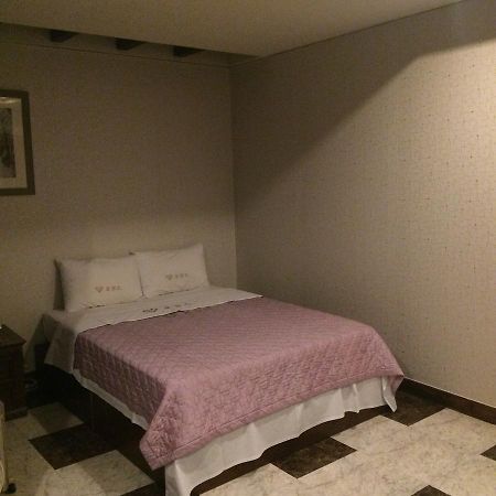 Romance Hotel Chungju Ngoại thất bức ảnh