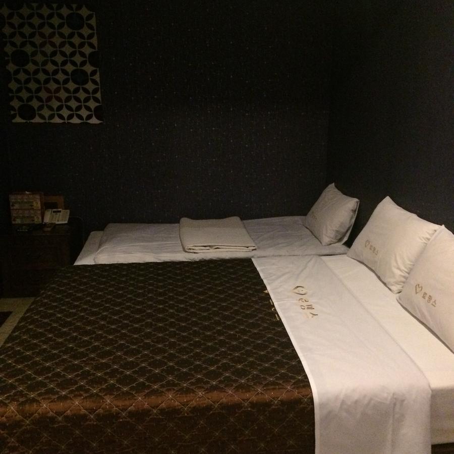 Romance Hotel Chungju Ngoại thất bức ảnh